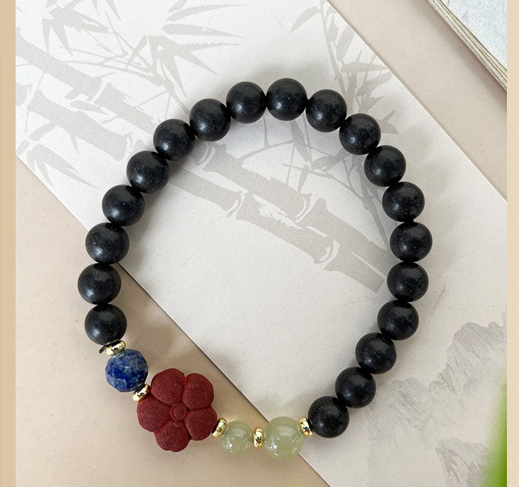 Xijiwan Ancient Court Herbal Incense Bead Bracelet with Delicate Plum Blossom Accent, Wearable Oriental Aromatherapy Bracelet Stress Relief Long Lasting Scented Jewelry Gift for Women